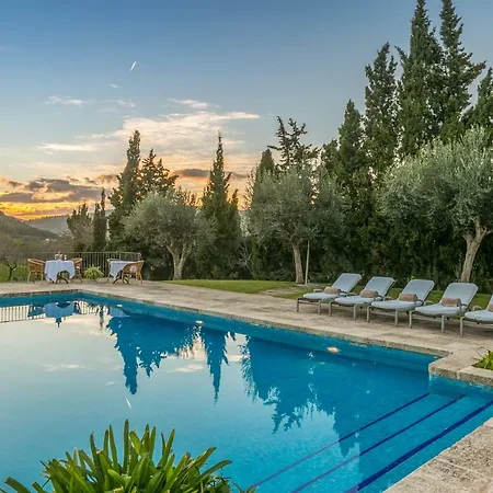 Historic House In Mallorca Up To 12 Guests