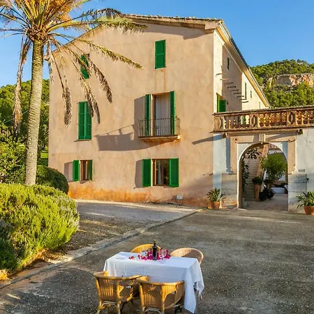Historic House In Mallorca Up To 12 Guests 안드라츠