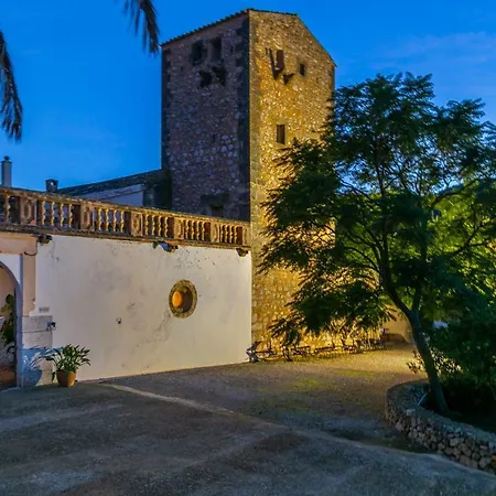 Historic House In Mallorca Up To 12 Guests 빌라 *