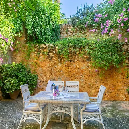 Historic House In Mallorca Up To 12 Guests *