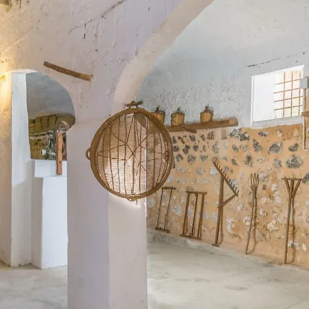 Historic House In Mallorca Up To 12 Guests