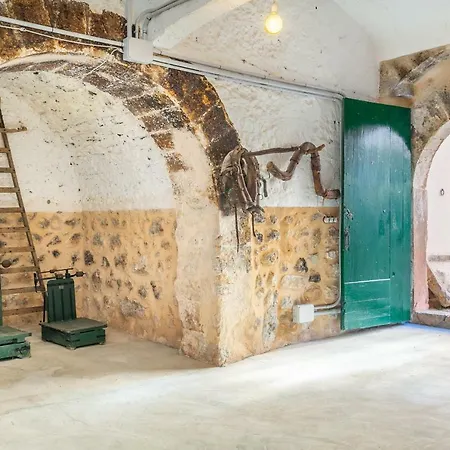 Historic House In Mallorca Up To 12 Guests *